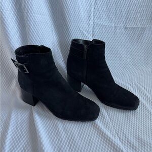 Aquatalia Royal Princess Kate Middleton Blue and Black Suede Leather Boots